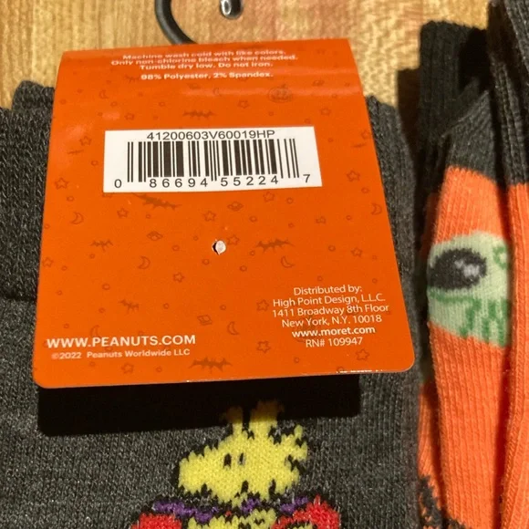 NWT Disney & Peanuts Crew Socks Fits Sizes: 6.5 to 12 - Picture 6 of 7
